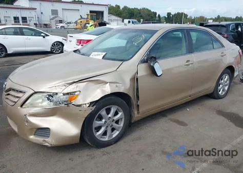 2011 Toyota Camry z USA, uszkodzony, nr VIN 4T1BF3EK1BU645489